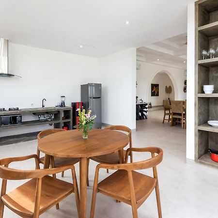 Villa Besakih 5Br, 5 Mins To Beach - Canggu Экстерьер фото